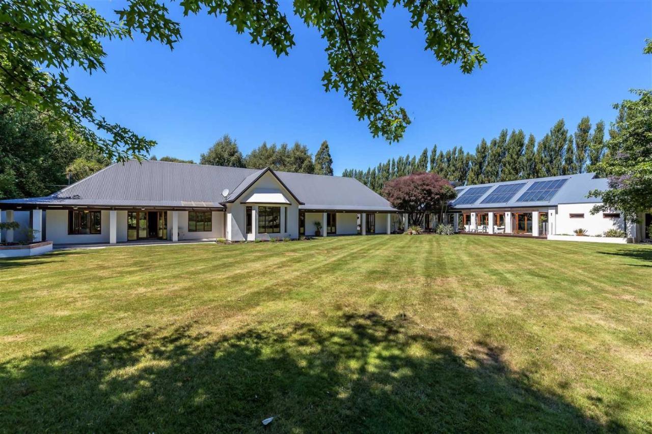 Bond Estate Luxury Accommodation Christchurch Eksteriør bilde