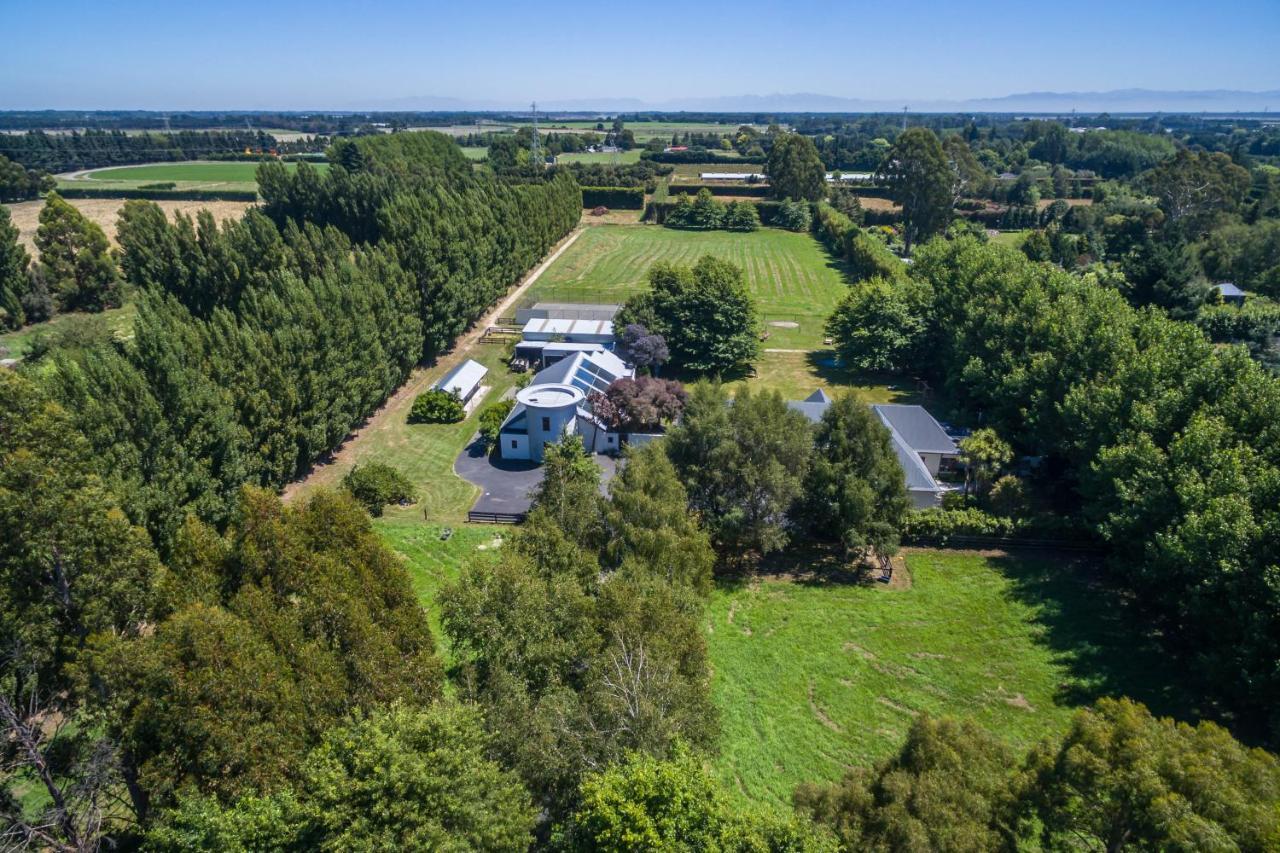 Bond Estate Luxury Accommodation Christchurch Eksteriør bilde