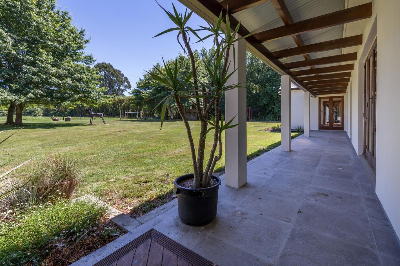Bond Estate Luxury Accommodation Christchurch Eksteriør bilde