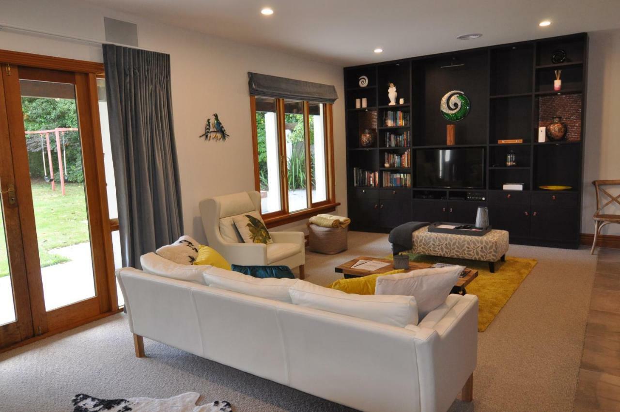 Bond Estate Luxury Accommodation Christchurch Eksteriør bilde